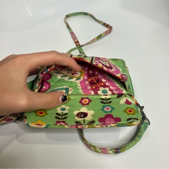 Vera Bradley tutti-frutti all in one crossbody mini bag - Picture 5 of 6